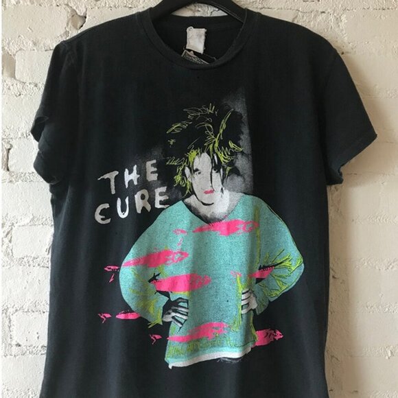 The Cure Love Song 80s T-Shirt Rock Band Music Graphic Fan Gift Concert Shirt - Picture 1 of 5